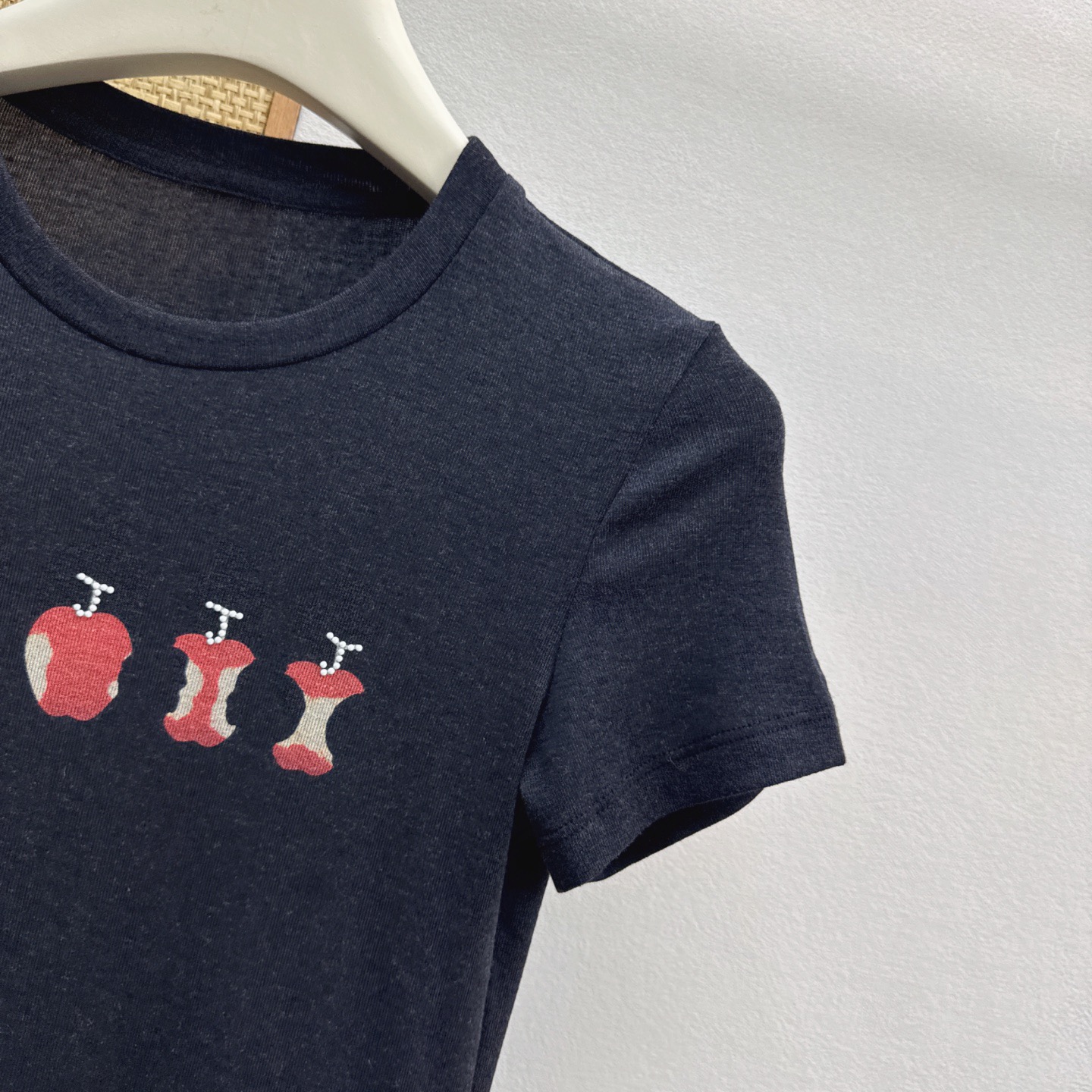 Women's short sleeves